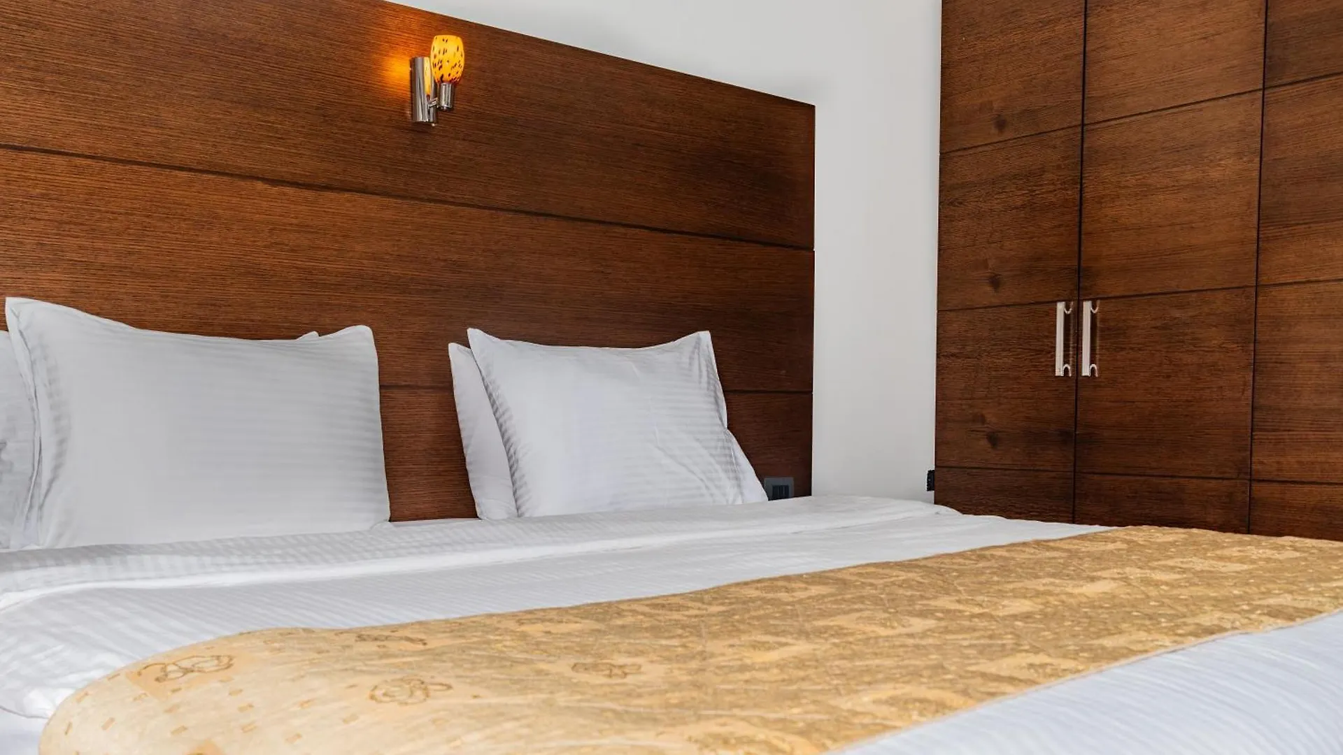 Britannia Suites Beirut Aparthotel