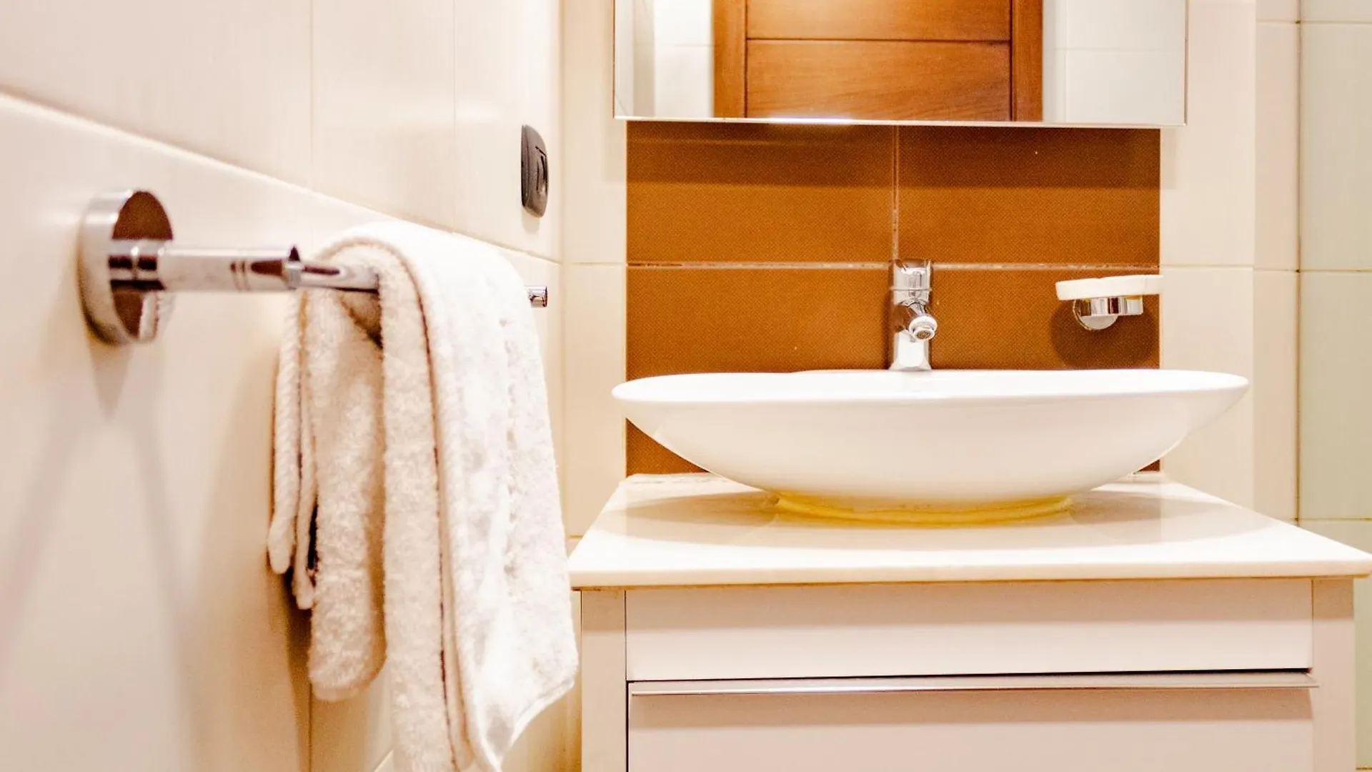 Britannia Suites Beirut 4*,  Lebanon