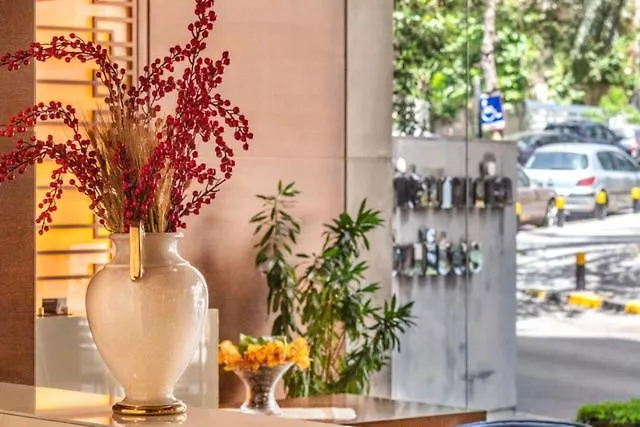 **** Aparthotel Britannia Suites Beirut Lebanon