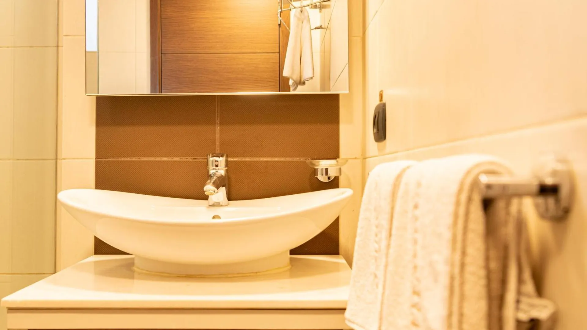 Britannia Suites Beirut Aparthotel